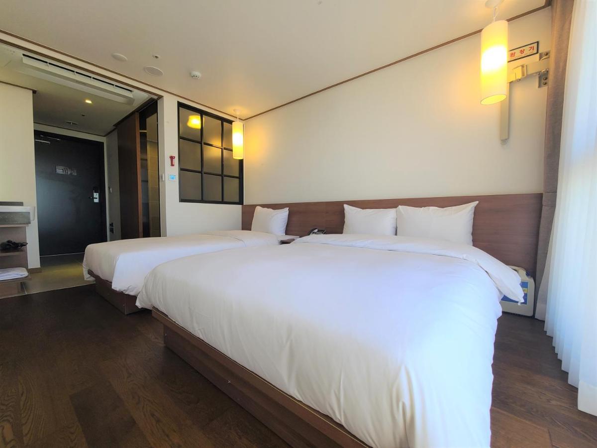 Tamara Jeju Hotel Seogwipo Exterior photo